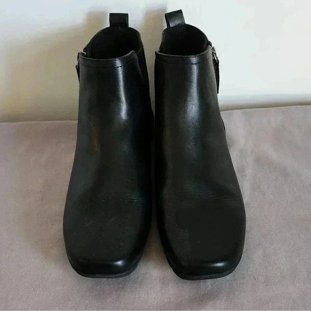 Easy Spirit Black Leather Ankle Booties - Picture 3 of 8